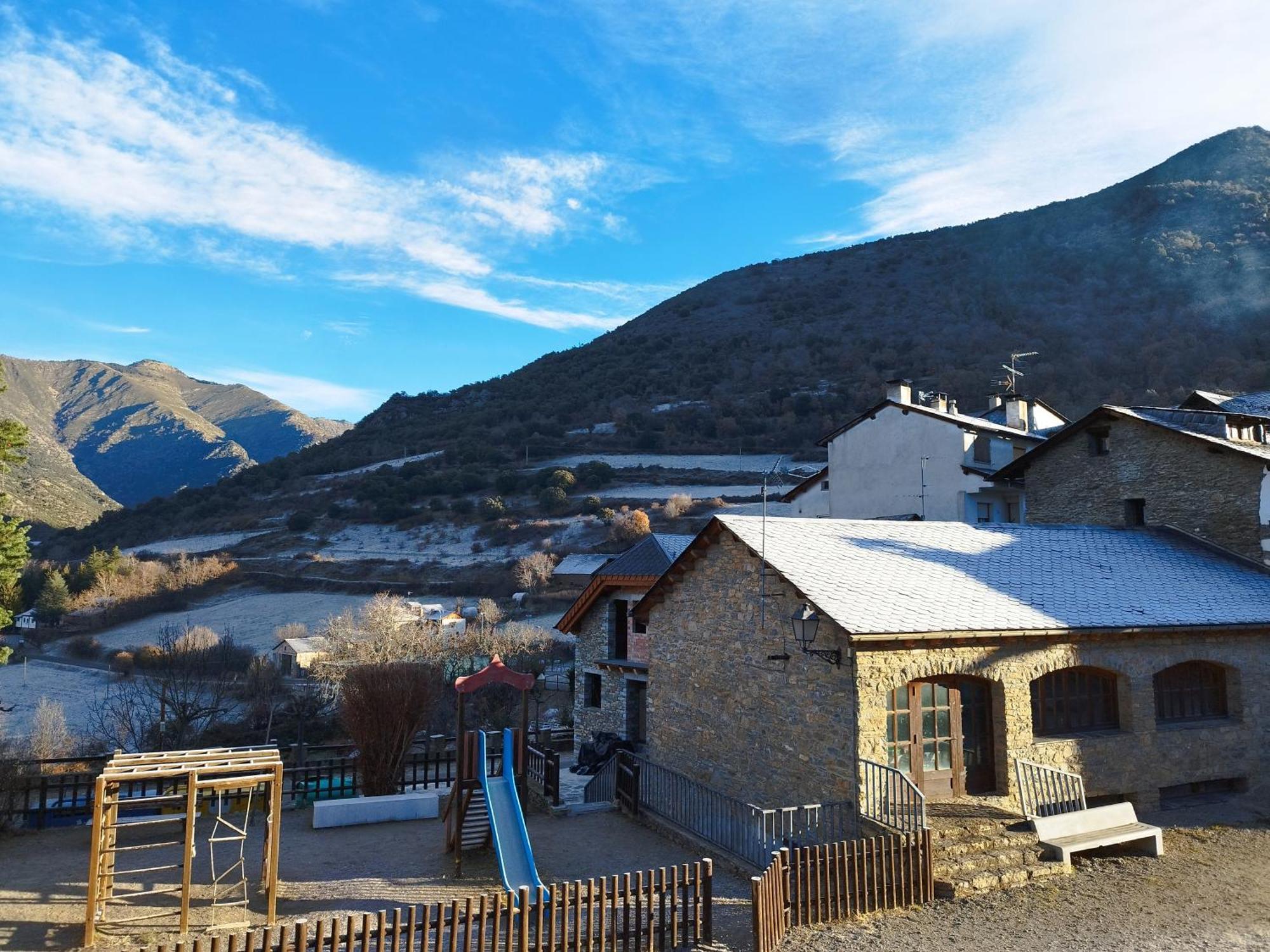 Casa Rural La Comella Tirvia Экстерьер фото